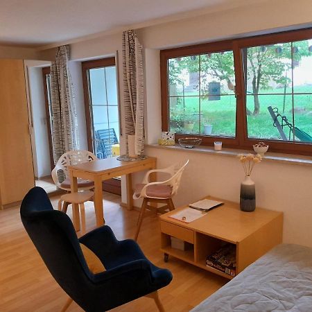 Apartment Mit Kueche Und Balkon Oder Terrasse, Ruhig Und Gut Erreichbar Piding Exterior photo